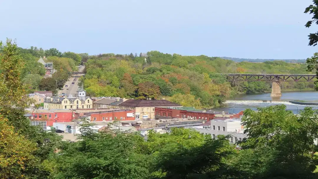 View overlooking Paris downtown and the Grand River